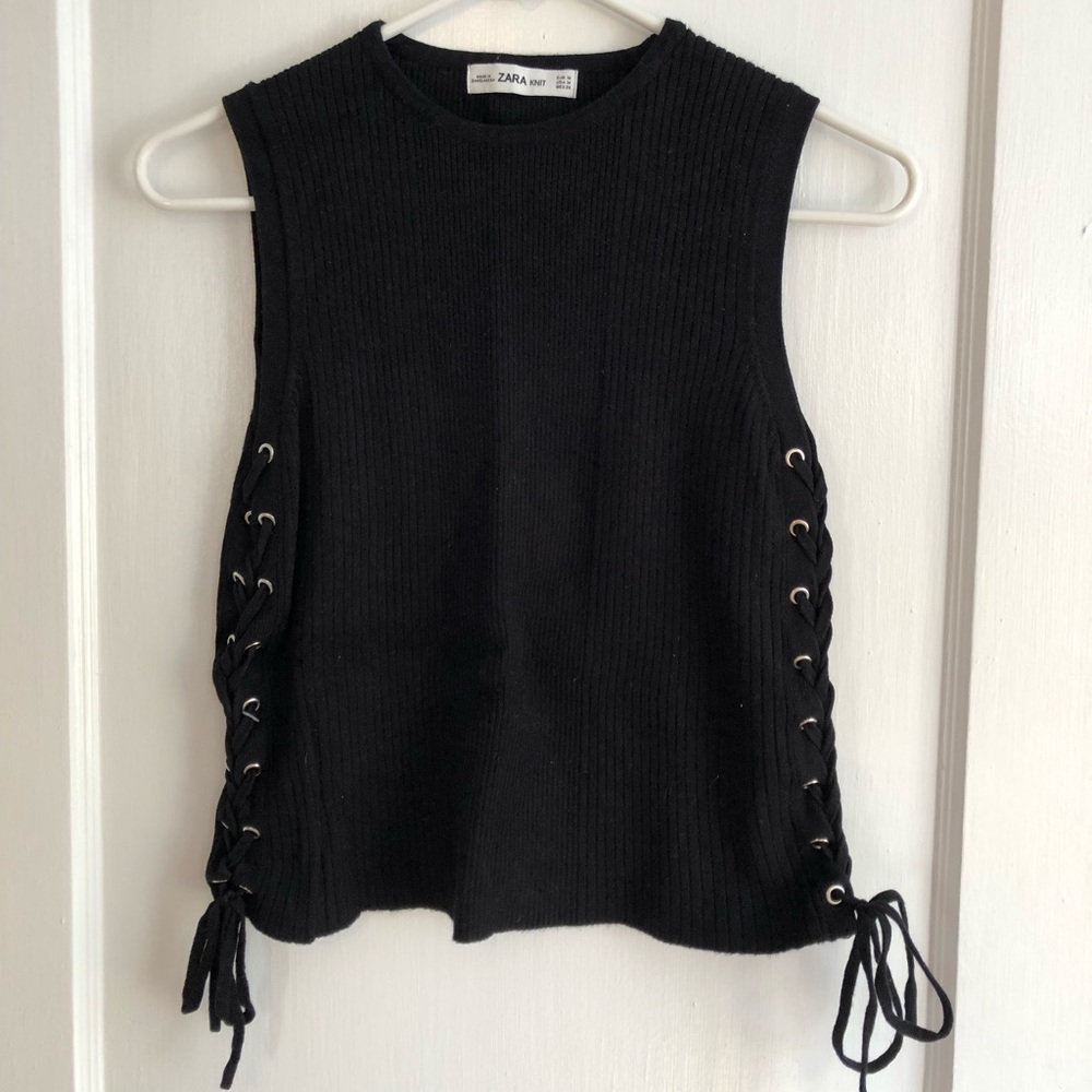 Ribbed lace up tank.